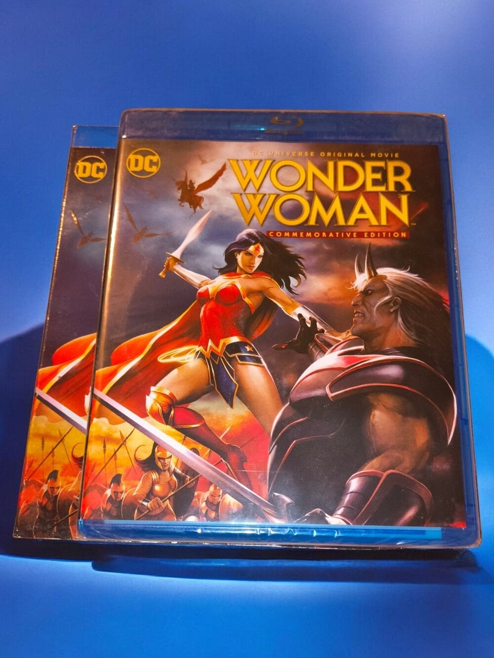 Wonder Woman (Commemorative Edition) Blu-ray – DC – Red & Gold Cover